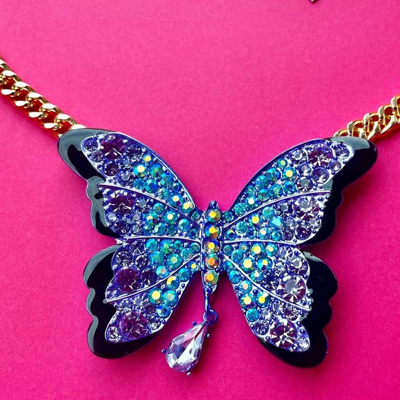 NWT Betsey Johnson Purple Butterfly Necklace - All A Flutter - Thick Gol… - Picture 3 of 13